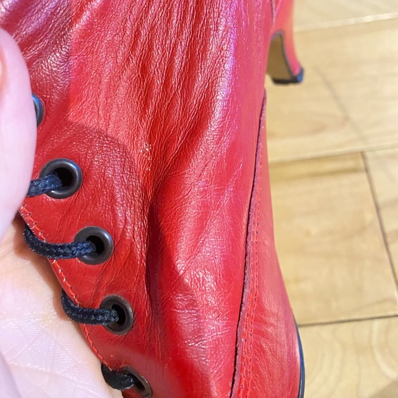Vintage red leather heeled boots - Picture 12 of 16